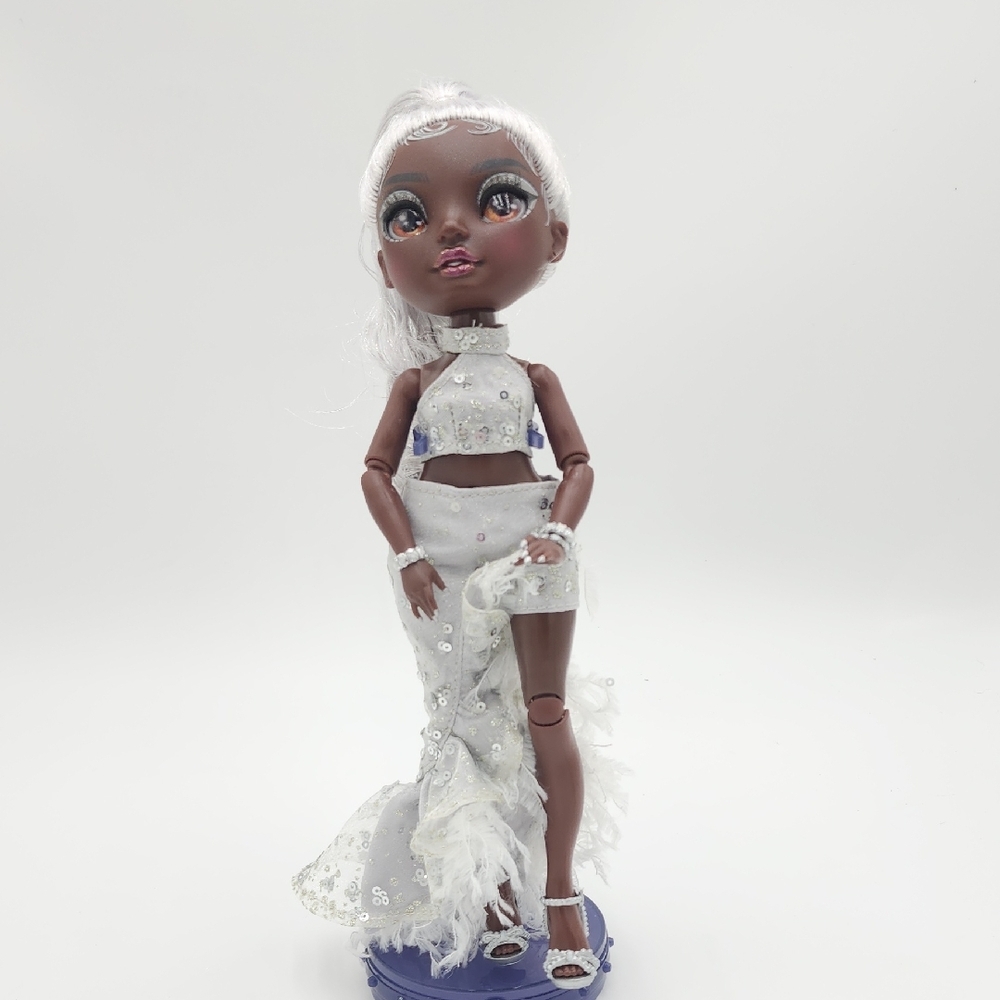 Rainbow High Divas Ayesha Sterling White Sequin Doll Outfit‎